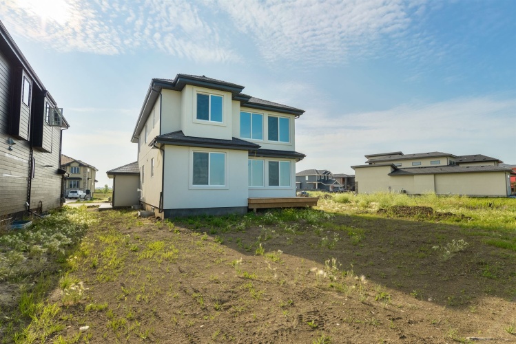 6132 6132 30 Street NE, Alberta T4X 0X9, ,House,For Sale,6132 30 Street NE,1004